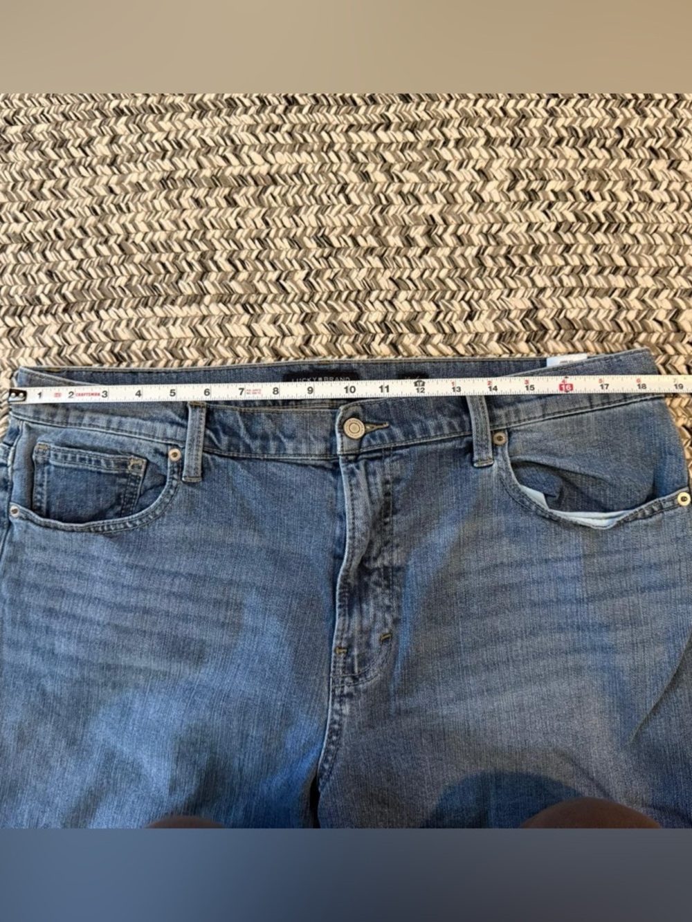 Lucky Brand blue high rise mom jeans distressed Mom Jean Drew cut casual - Picture 6 of 7